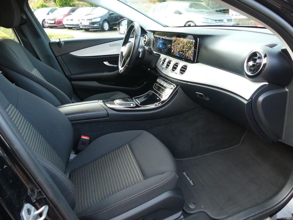 Mercedes-Benz E 300 2021