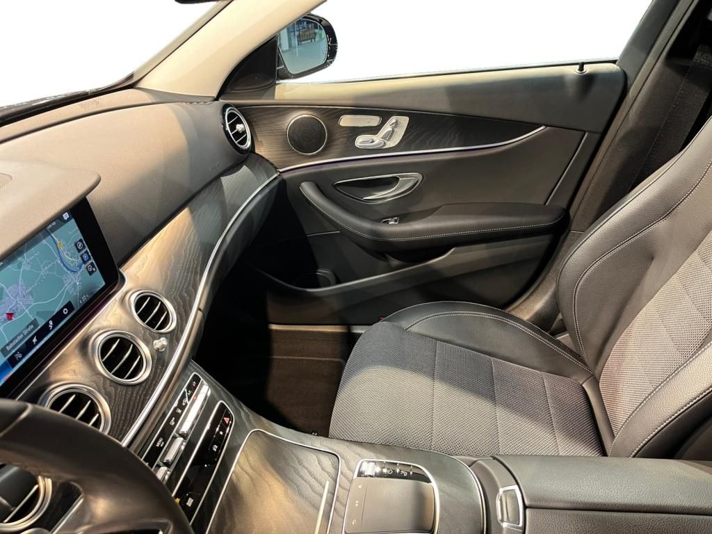 Mercedes-Benz E 300 2022