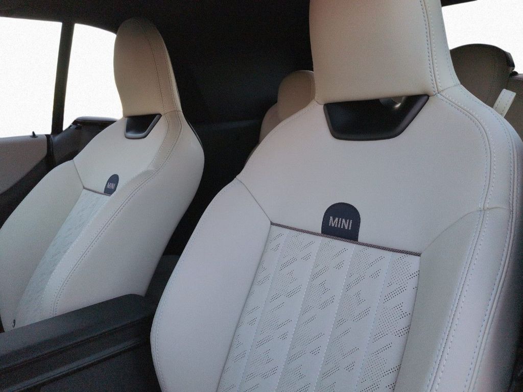 MINI Cooper Cabrio 2025