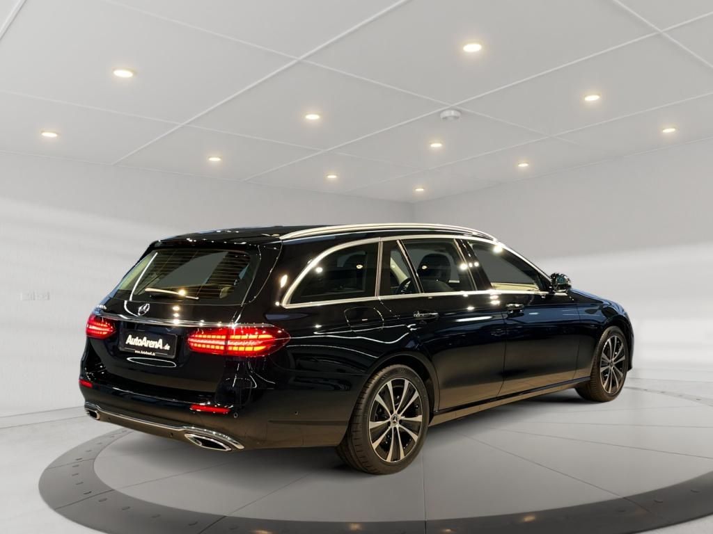 Mercedes-Benz E 300 2022