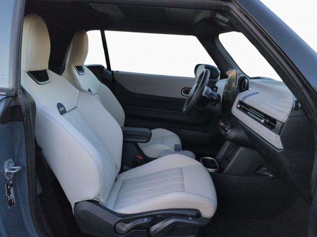 MINI Cooper Cabrio 2025