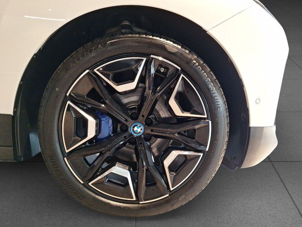 BMW iX 2023