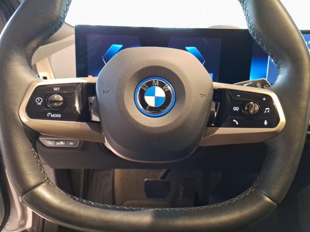 BMW iX 2023