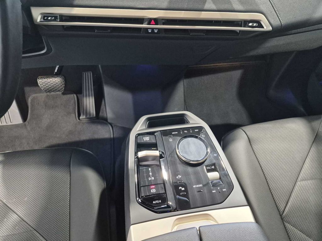 BMW iX 2023