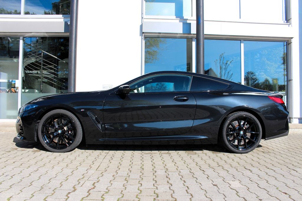 BMW M850 2023