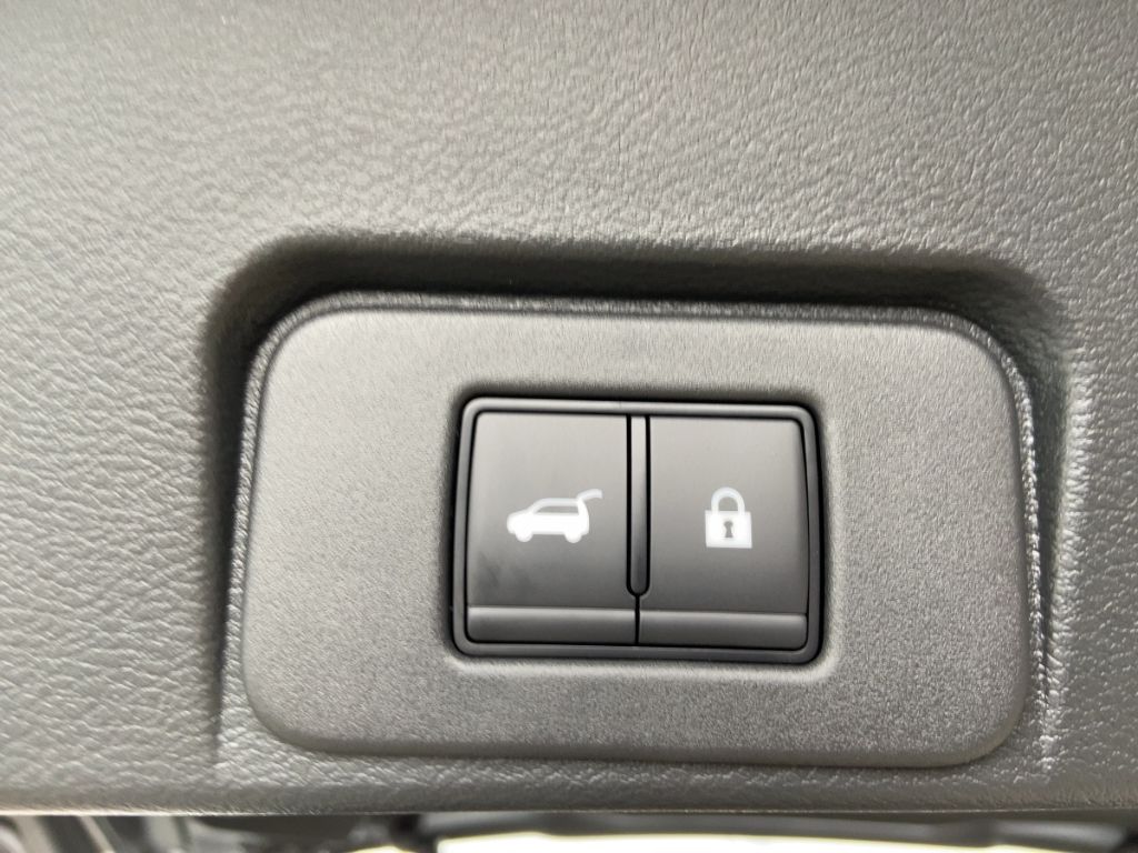 Nissan X-Trail 2025