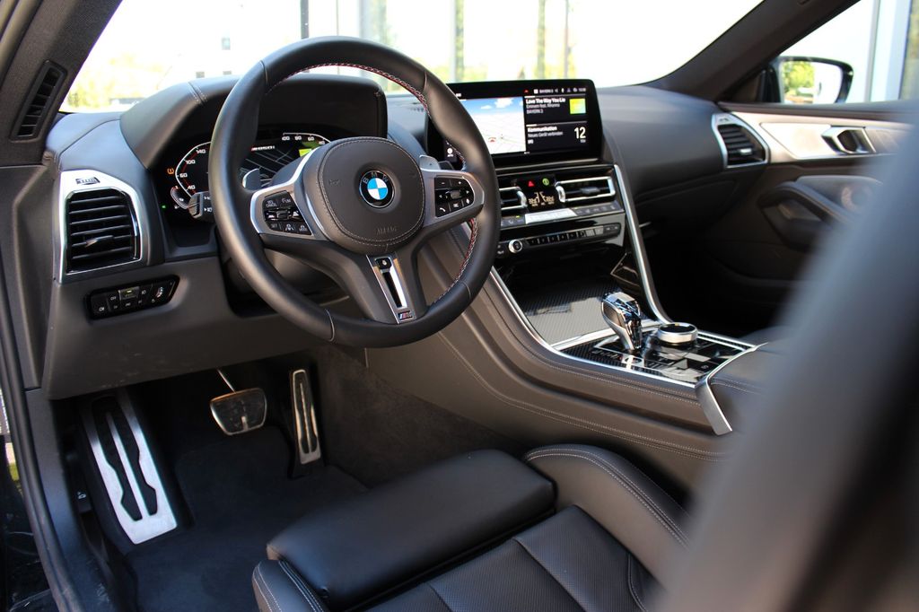BMW M850 2023