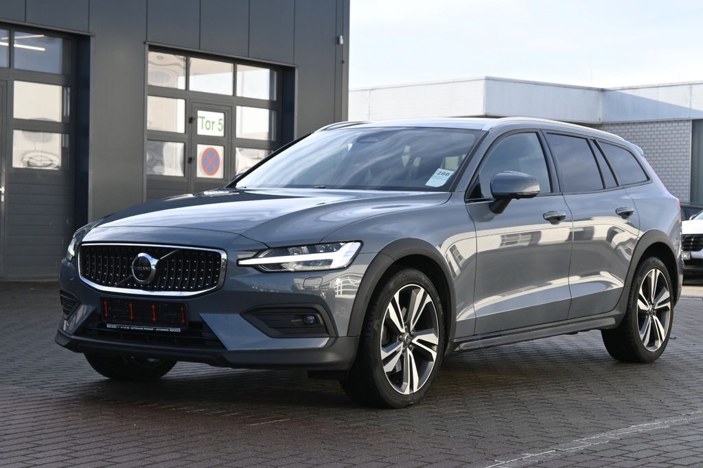Volvo V60 2023