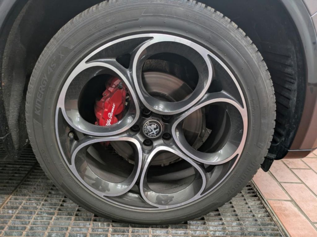 Alfa Romeo Stelvio 2024