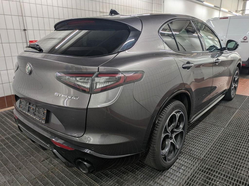 Alfa Romeo Stelvio 2024
