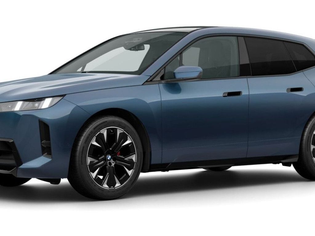 BMW iX