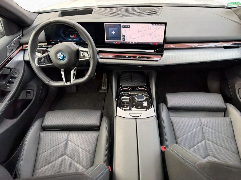 BMW i5 2024