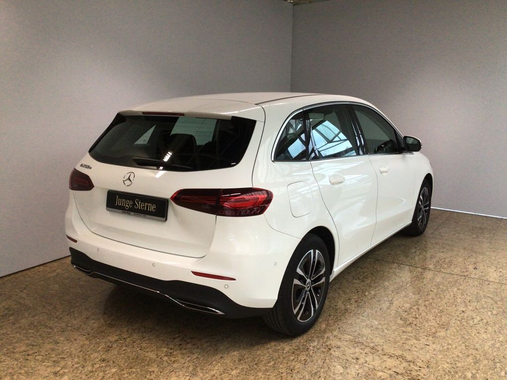 Mercedes-Benz B 250 2025