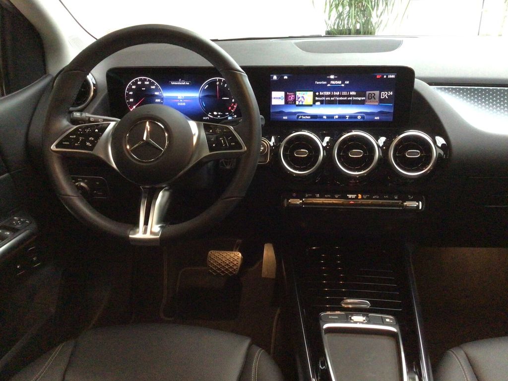 Mercedes-Benz B 250 2025