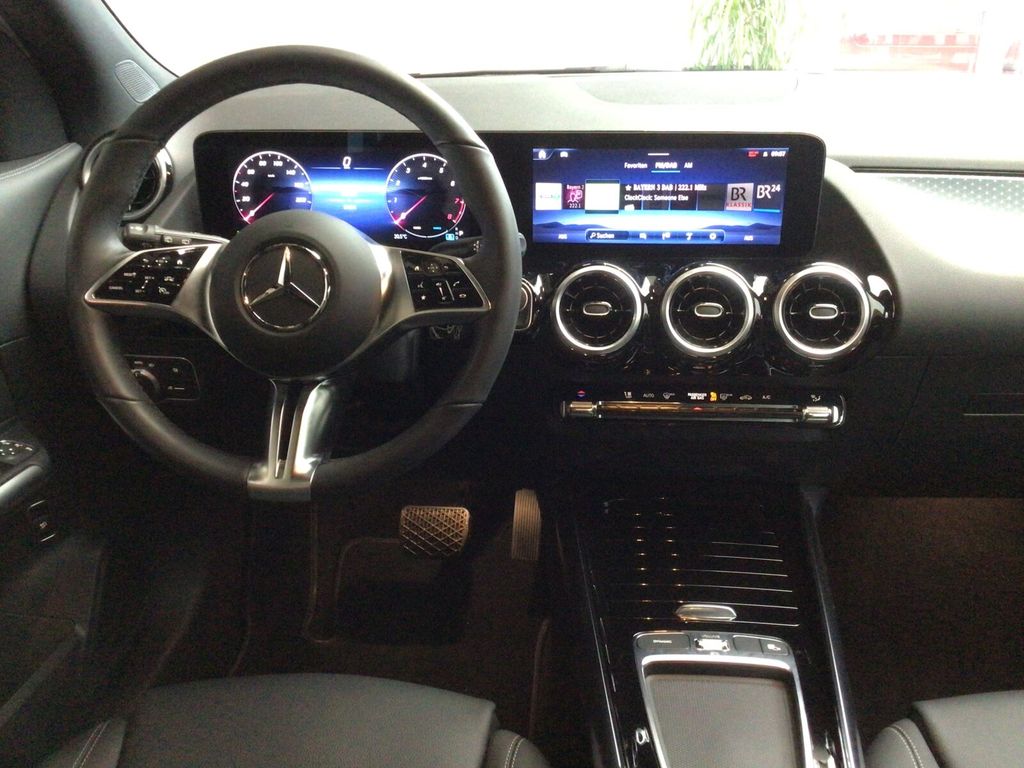 Mercedes-Benz GLA 250 2024