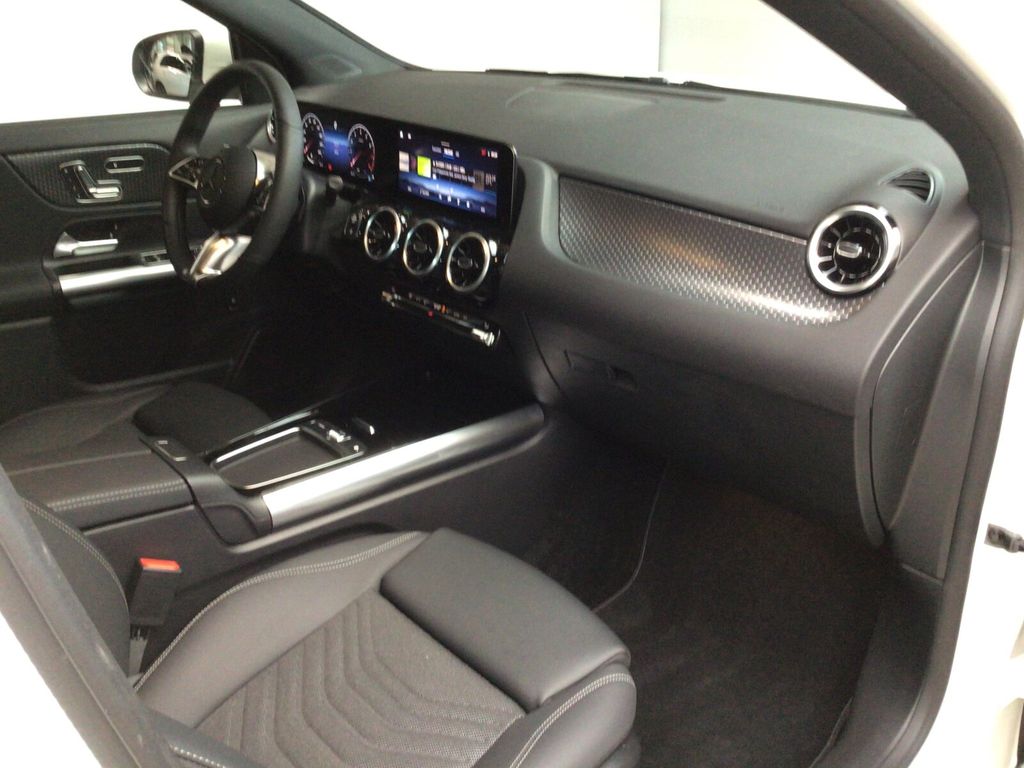 Mercedes-Benz GLA 250 2024