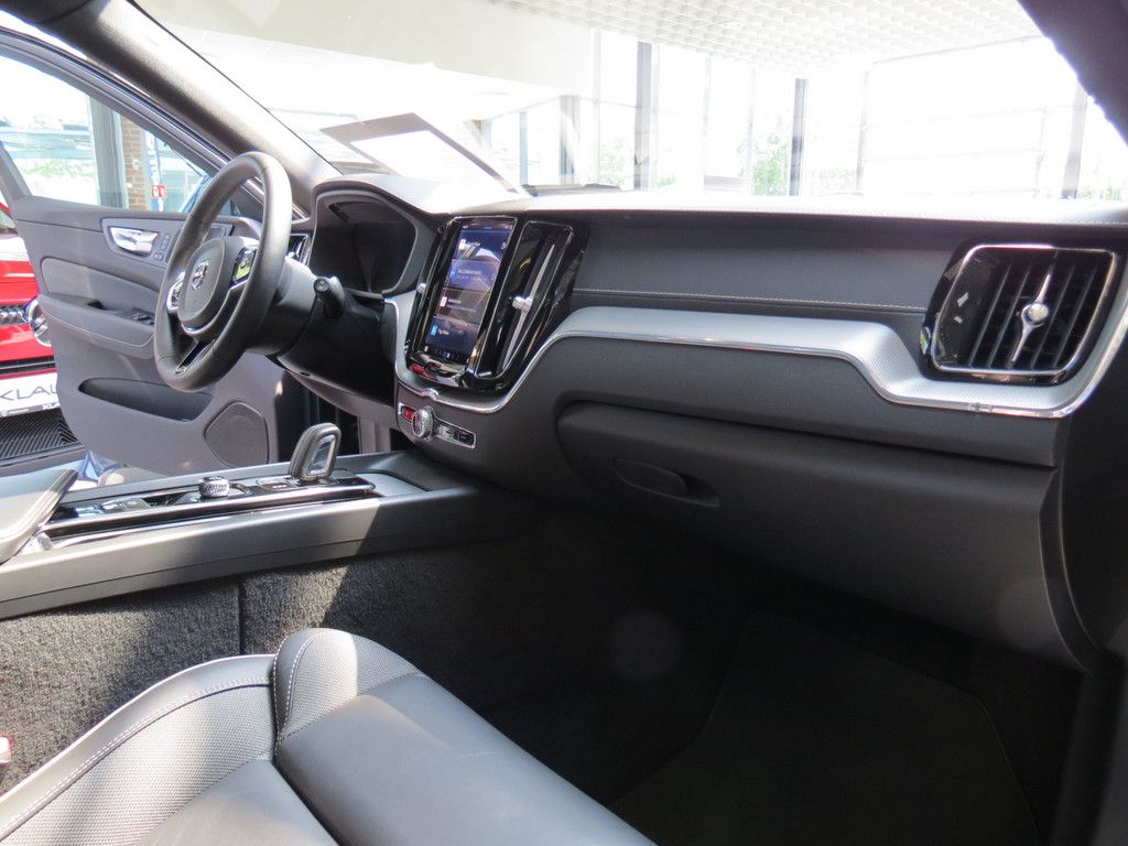 Volvo XC60 2022