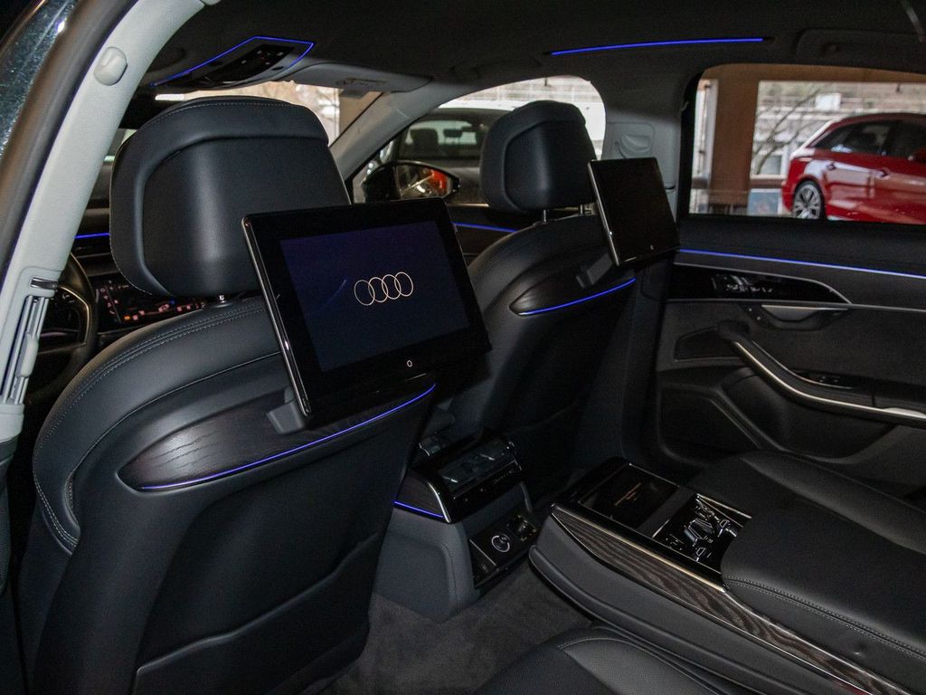 Audi A8 2022