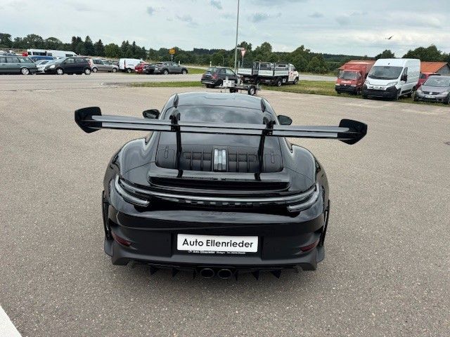 Porsche 992 2025