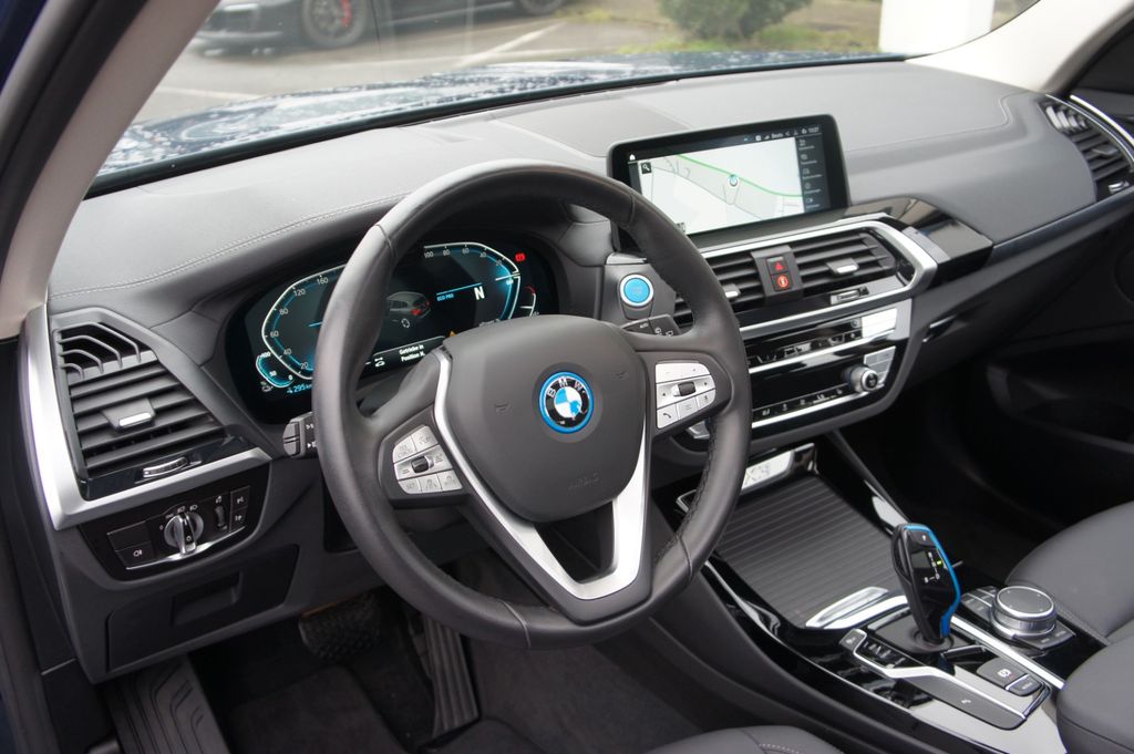 BMW iX3 2022