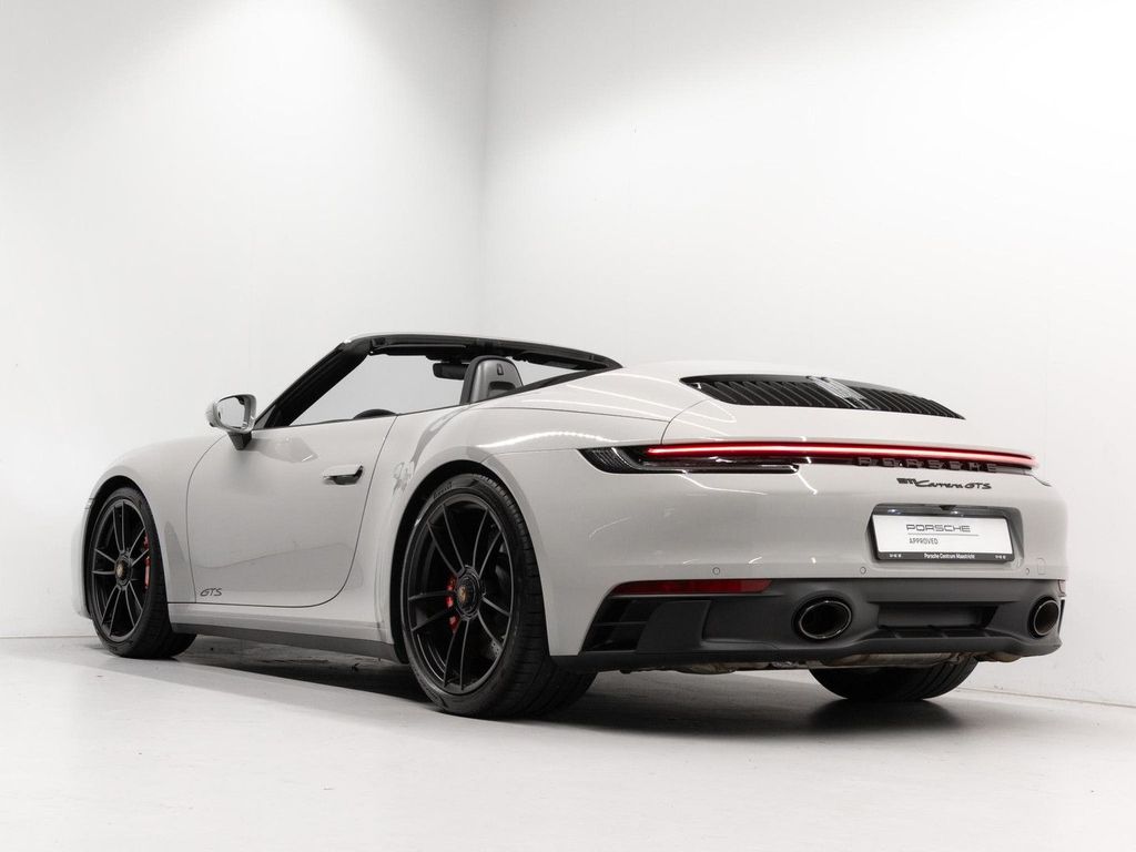 Porsche 992 2024