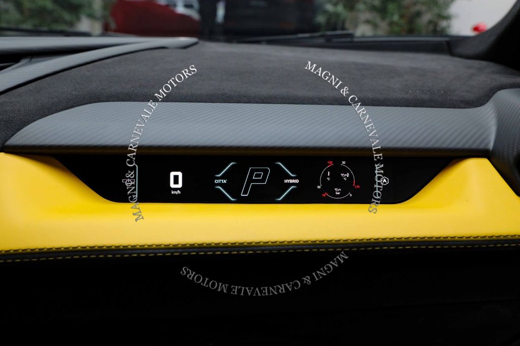 Lamborghini Revuelto 2024