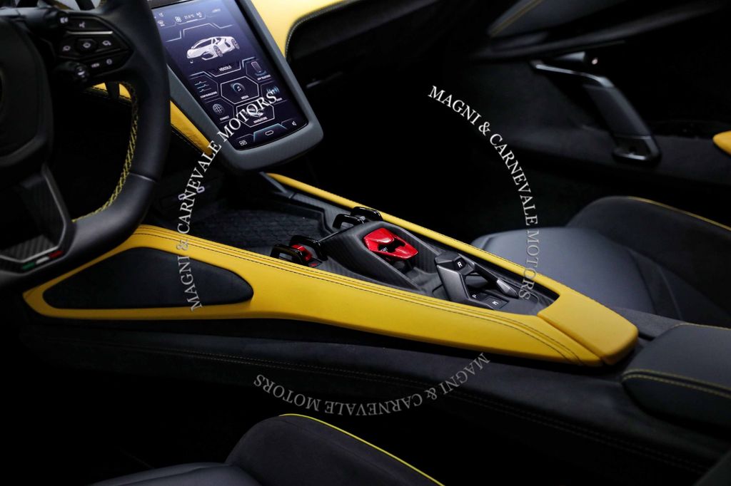 Lamborghini Revuelto 2024