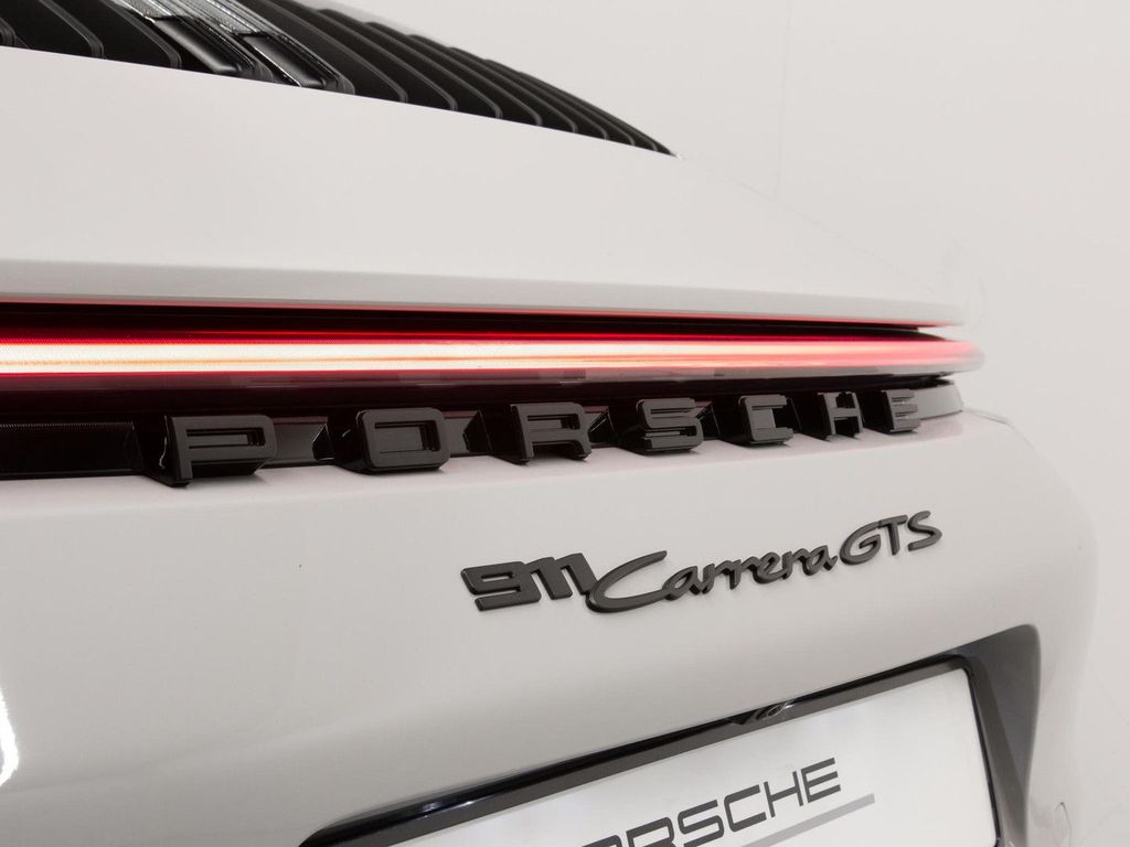 Porsche 992 2024