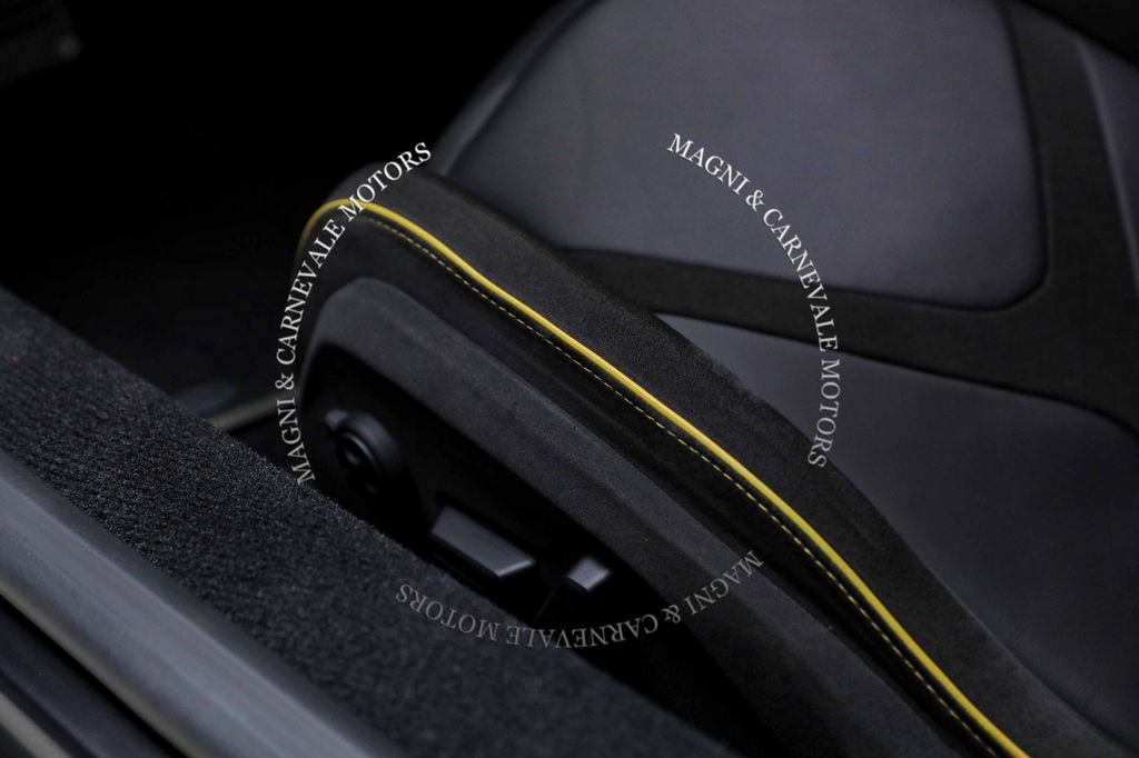 Lamborghini Revuelto 2024