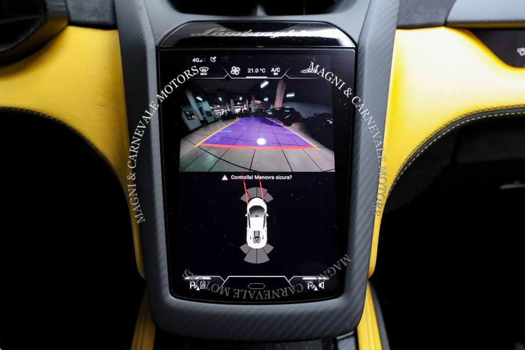 Lamborghini Revuelto 2024