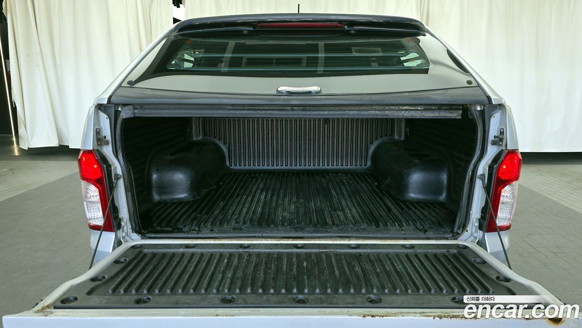 KG_Mobility_Ssangyong KORANDO 2012