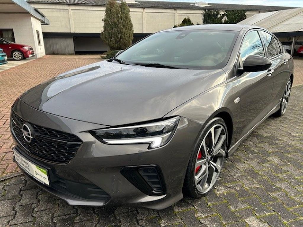 Opel Insignia 2021