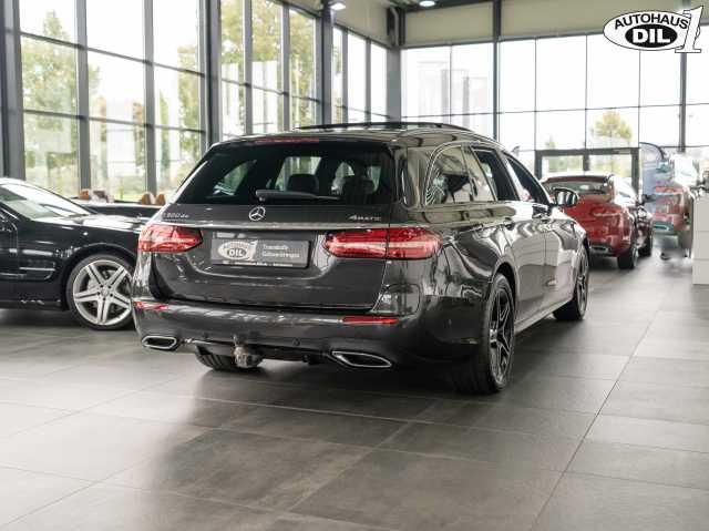 Mercedes-Benz E 300 2022