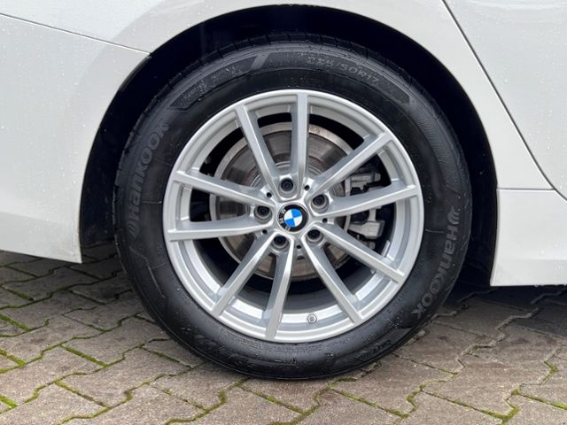 BMW 318 2024