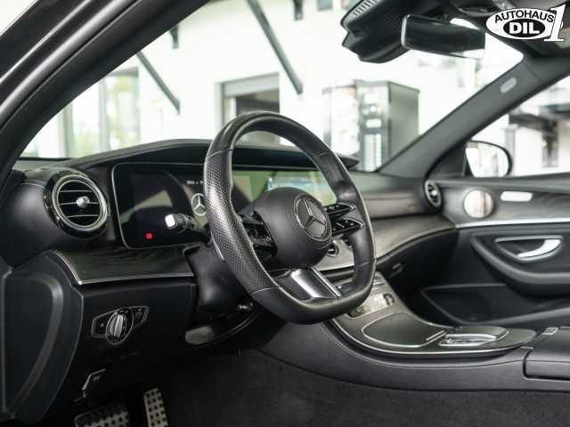 Mercedes-Benz E 300 2022