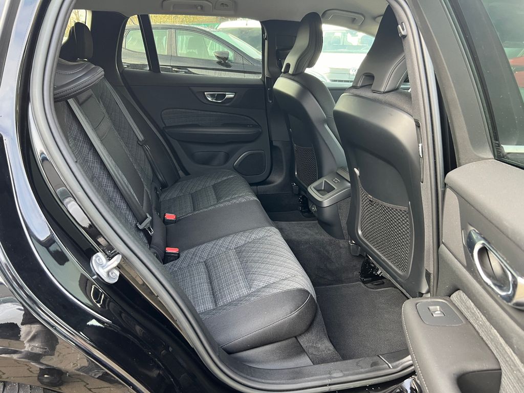 Volvo V60 2022