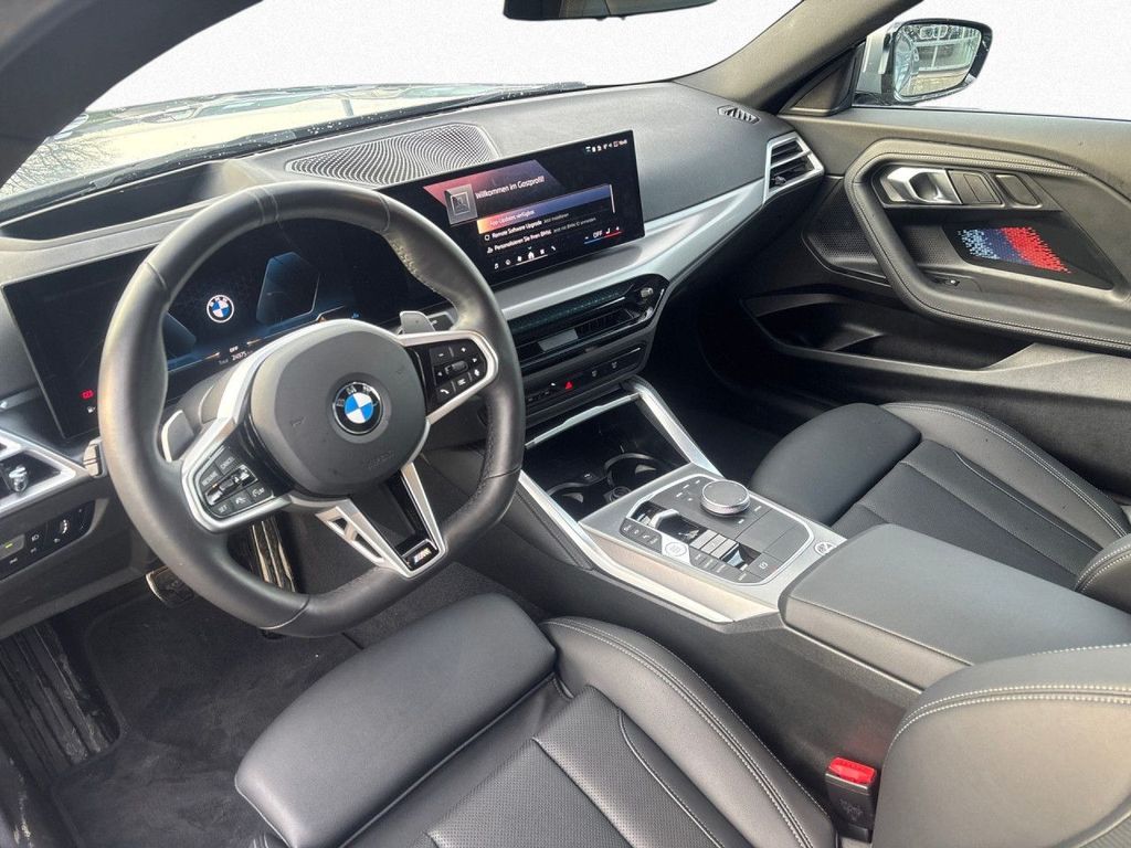 BMW 230 2025
