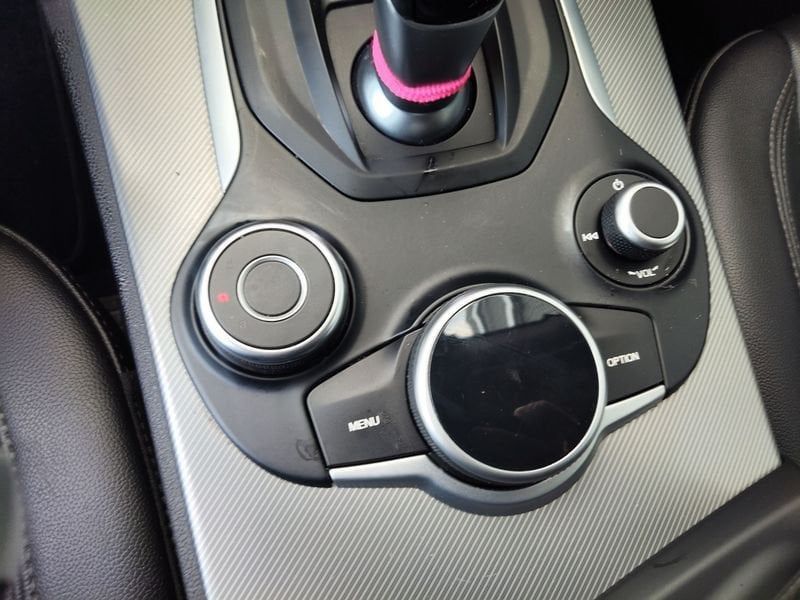 Alfa Romeo Stelvio 2019