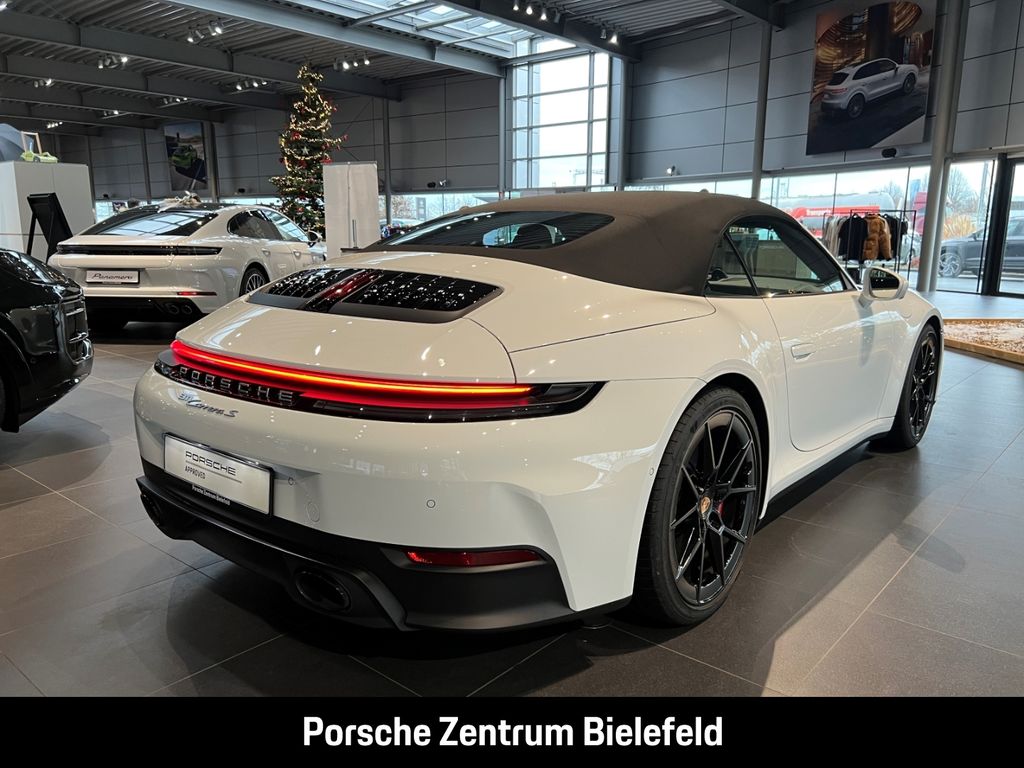 Porsche 992 2025