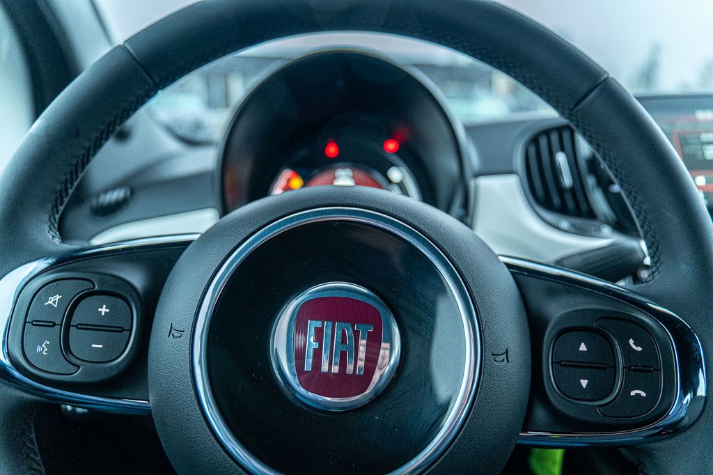 Fiat 500 2024