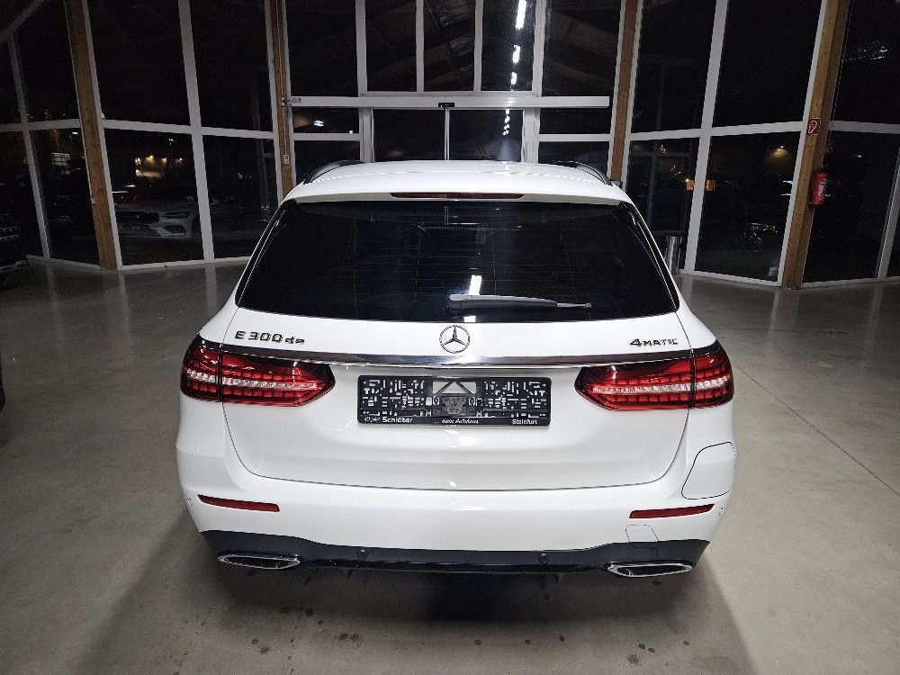 Mercedes-Benz E 300 2022