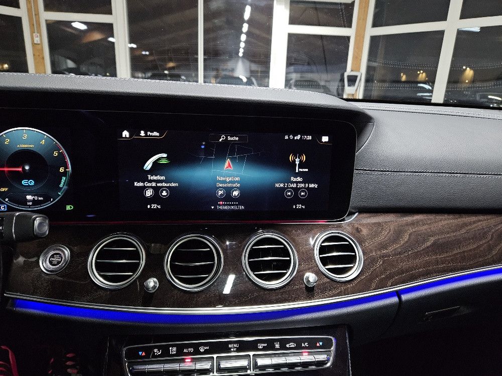 Mercedes-Benz E 300 2022