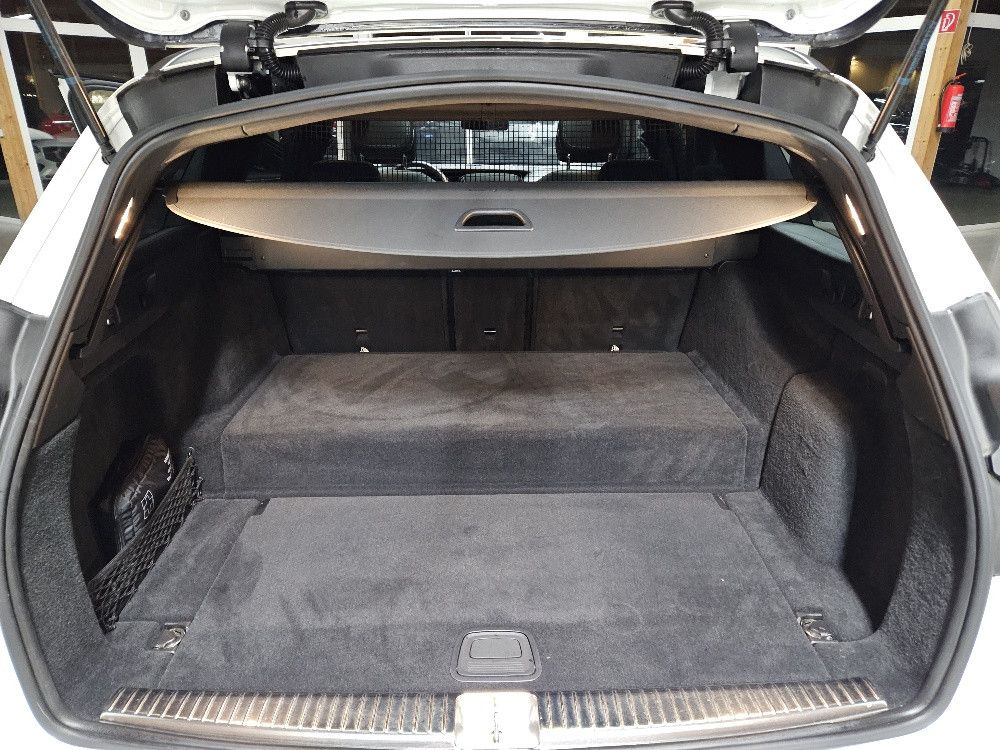 Mercedes-Benz E 300 2022