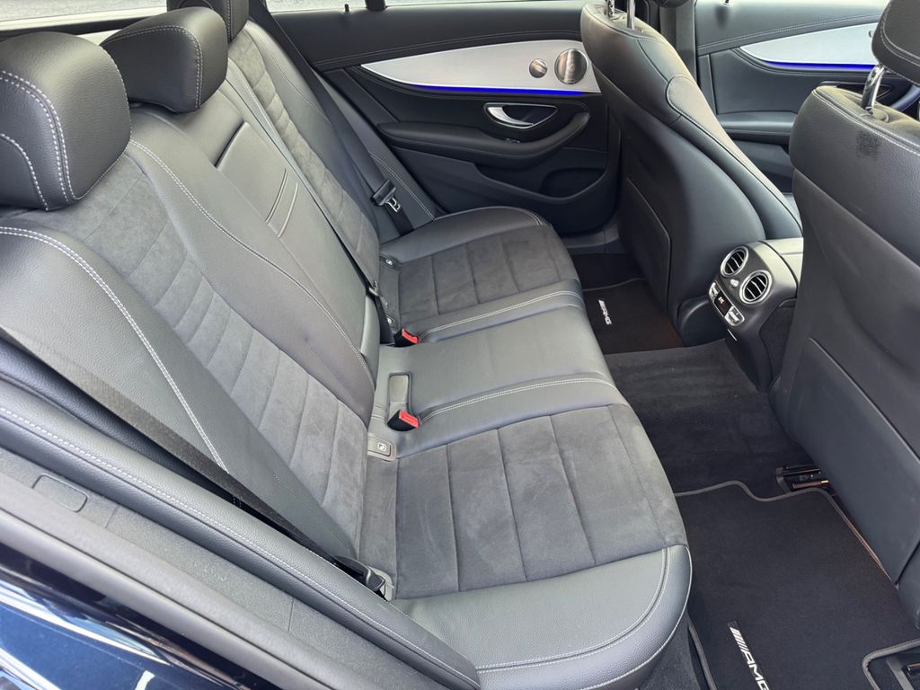 Mercedes-Benz E 300 2021