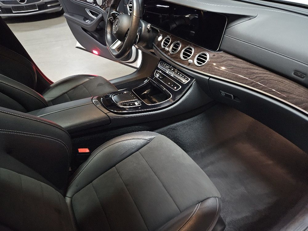 Mercedes-Benz E 300 2022