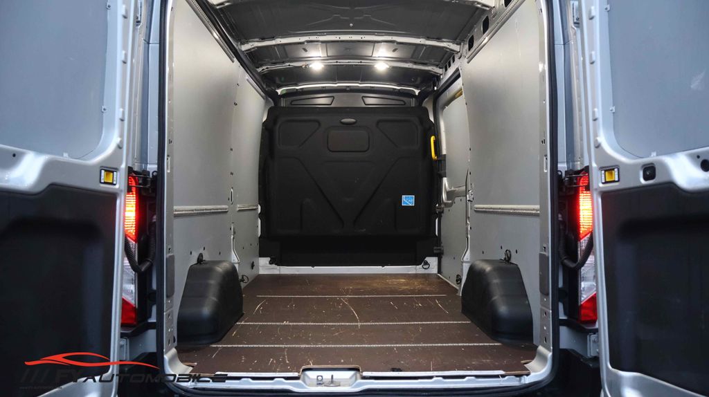 Ford Transit 2021