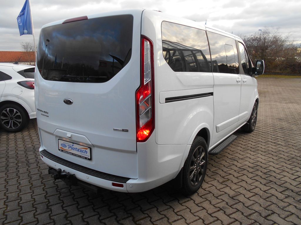 Ford Tourneo Custom 2023