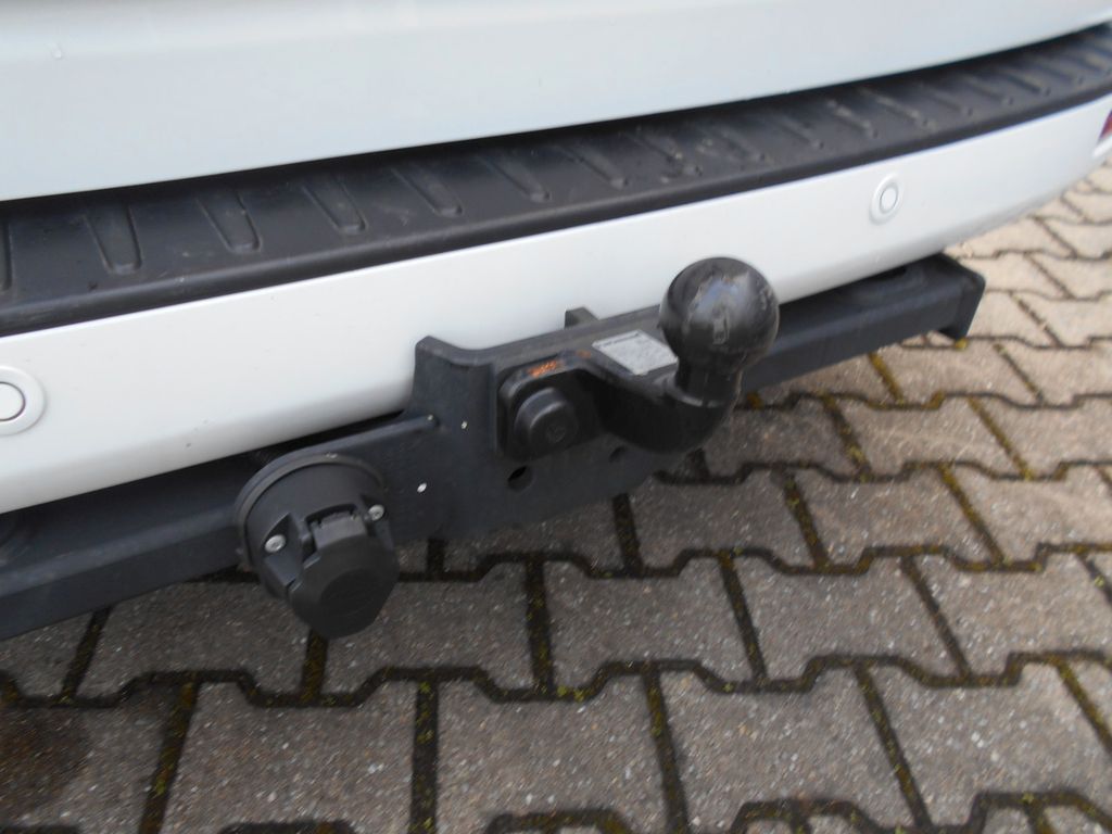 Ford Tourneo Custom 2023