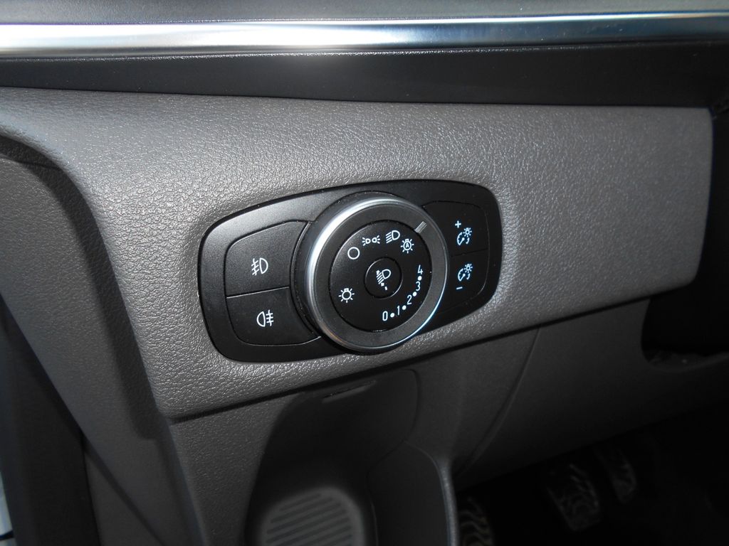 Ford Tourneo Custom 2023