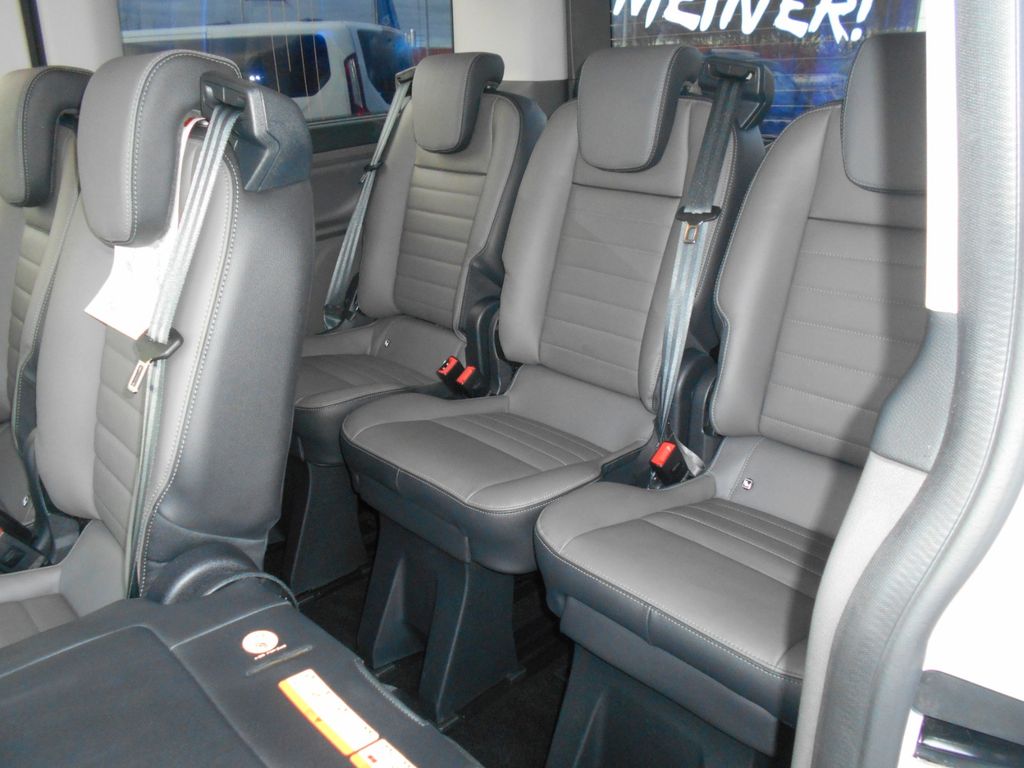 Ford Tourneo Custom 2023